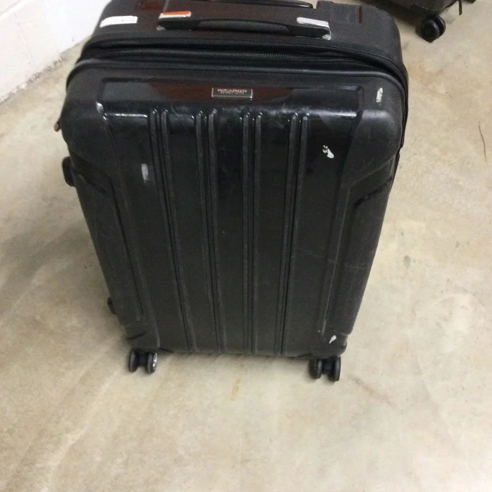 TravelSmith Black Hardside Spinner Suitcase